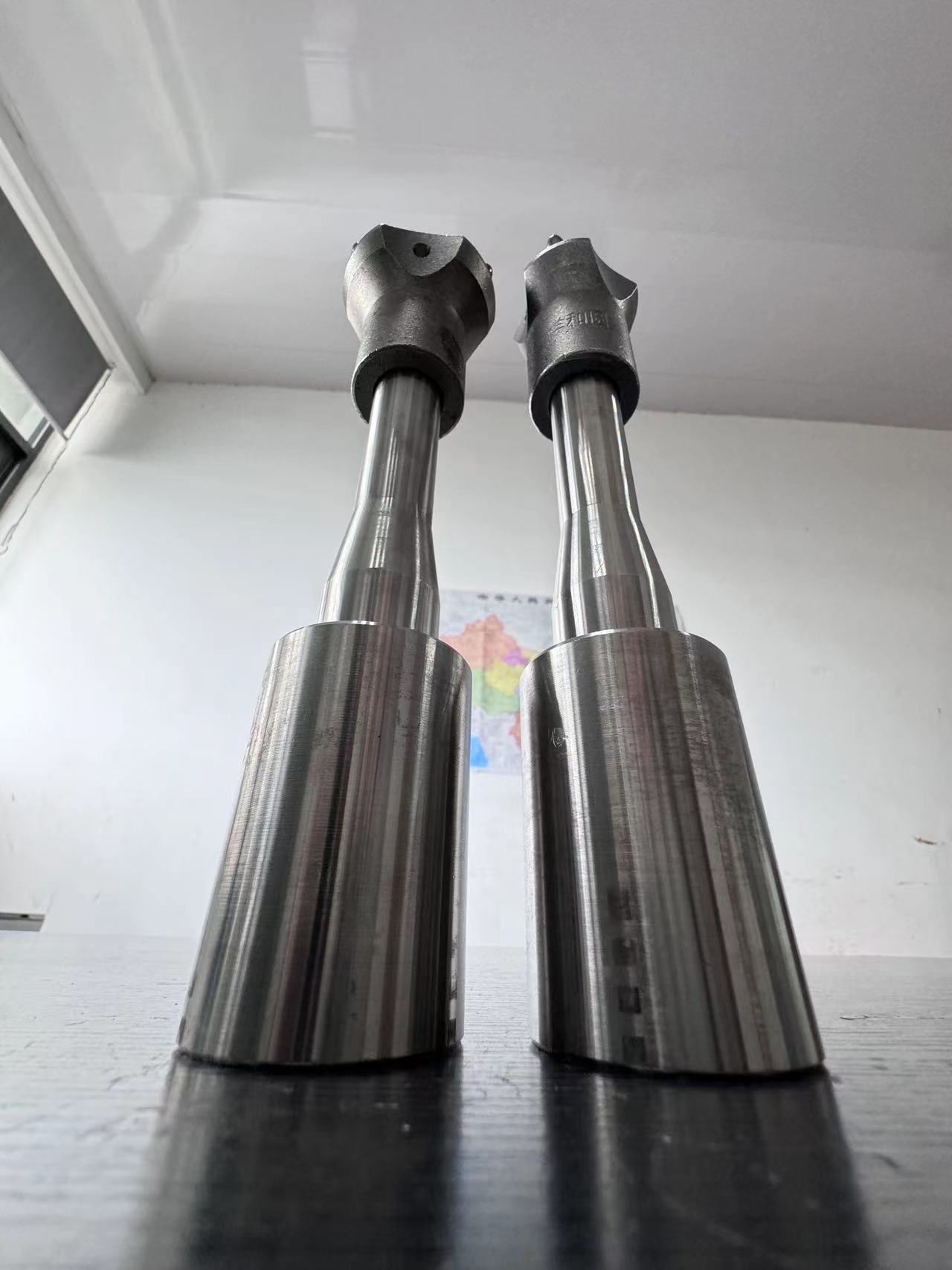 锚杆推进器