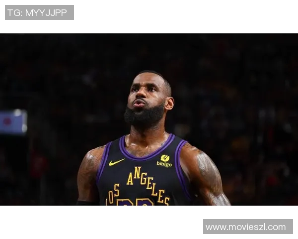 詹姆斯成为第四位生涯总得分突破34000分的球员，创造历史！